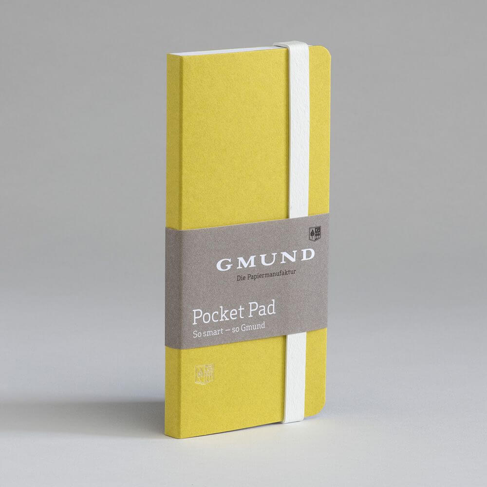 Pocket pad in Lime von Gmund stehend