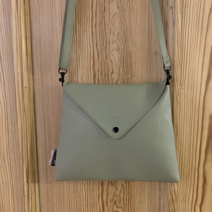 Enveloppe Bag Aloe Green von Tine + Mia
