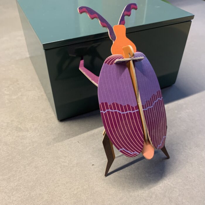 Käfer aus Papier in 3D als Wanddekoration von der Firma studio Roof
