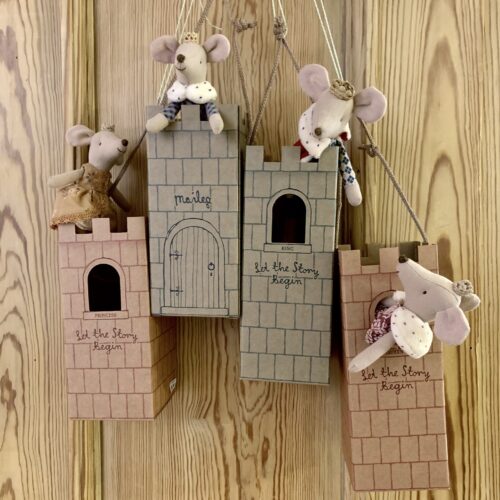 Die königliche Mausfamilie in ihren Burgtürmen von Maileg