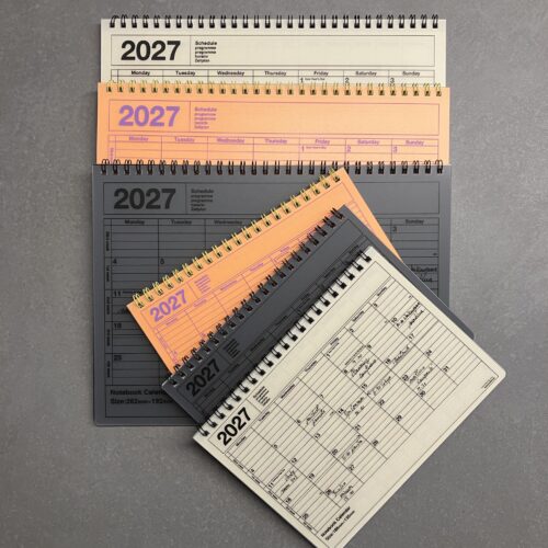 Marks Tischkalender 2027 in den Farben beige, orange, grau gross und klein